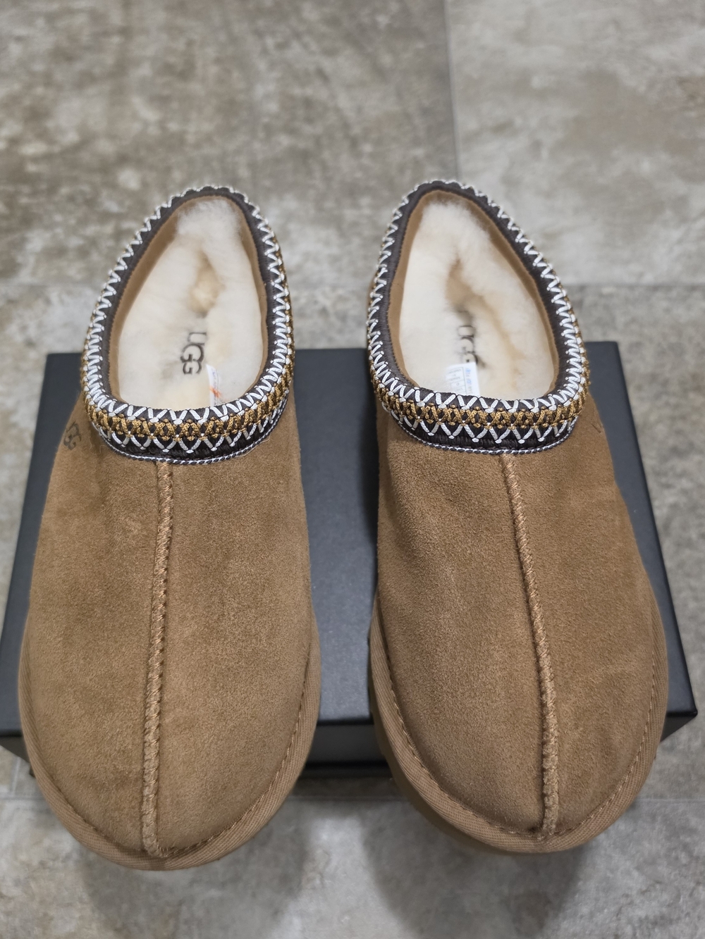 UGG Tasman Slipper / Women's Size 6 - Picture 2 of 7